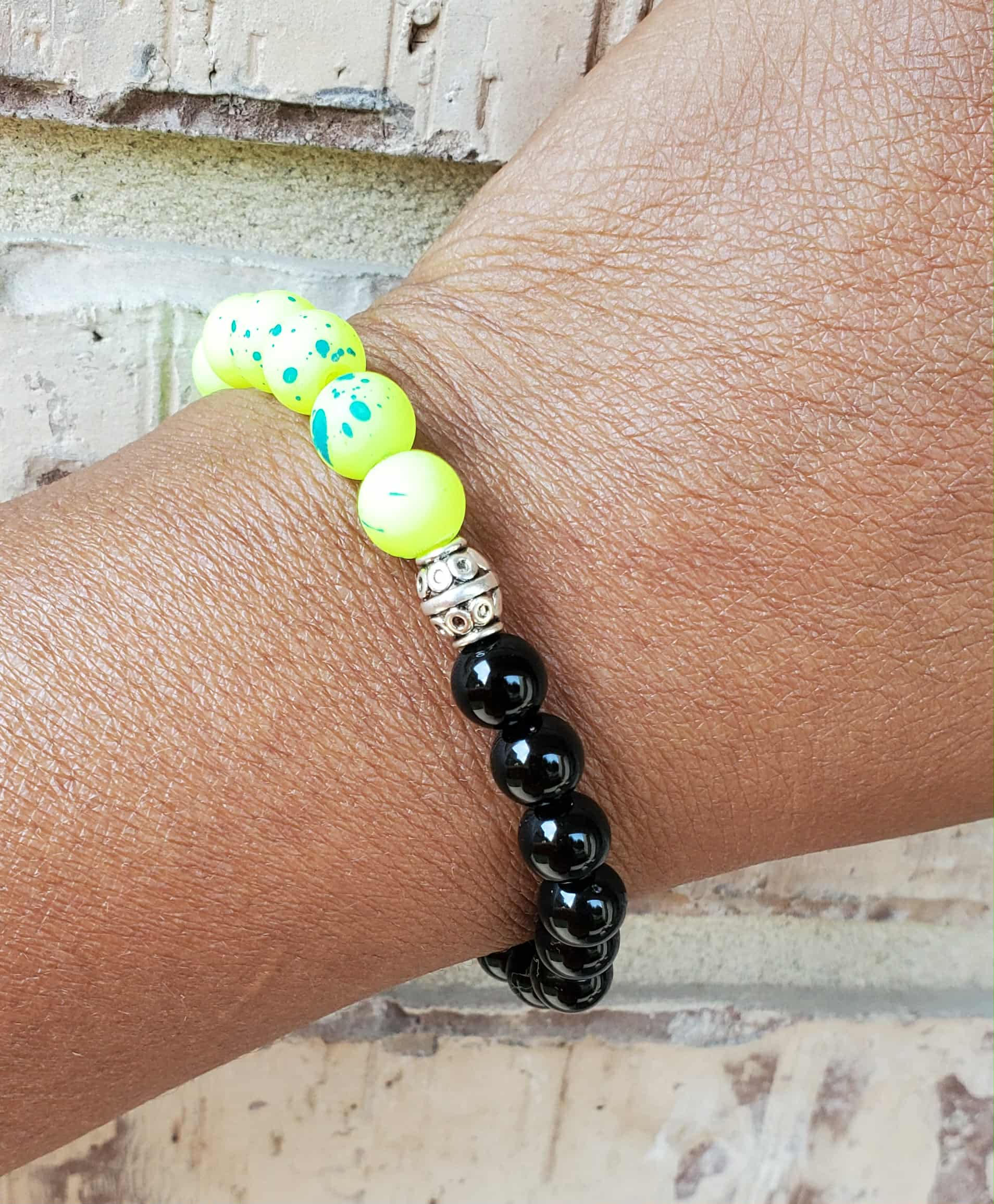 6" Neon Green Teal & Black Beaded Bracelet – Unisex Holiday Style