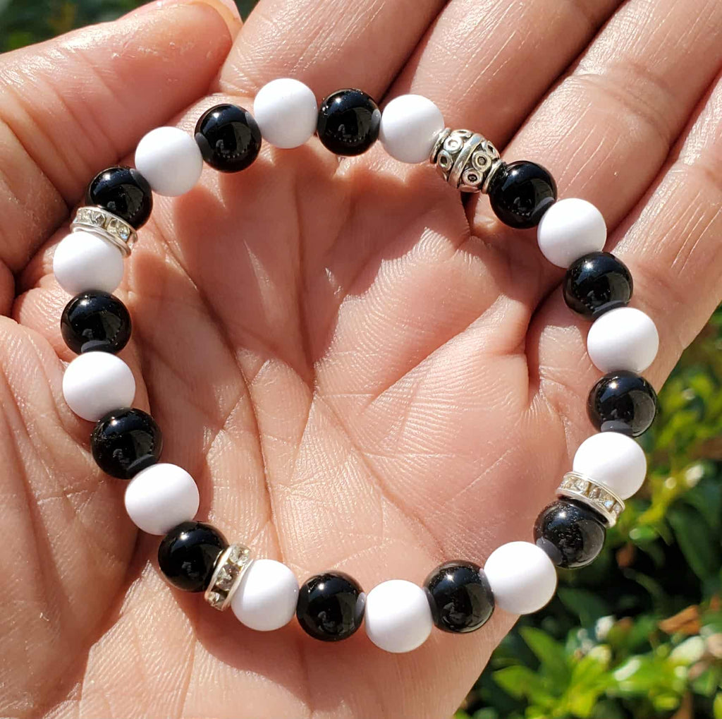 Black & White Alternating Bead Bracelet